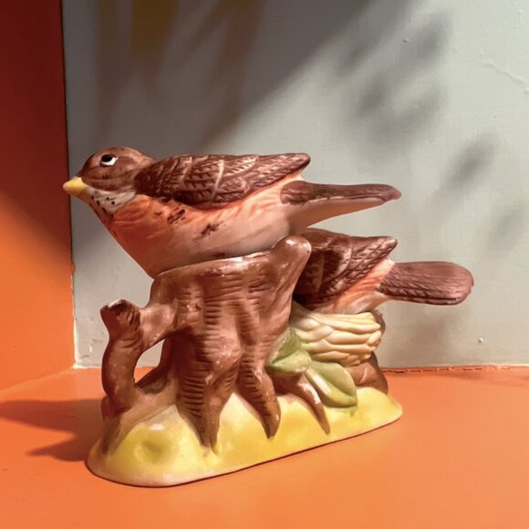 Nesting Robins Salt & Pepper Shaker | Birds on Branch | Vintage Country Kitchen - Picture 2 of 11